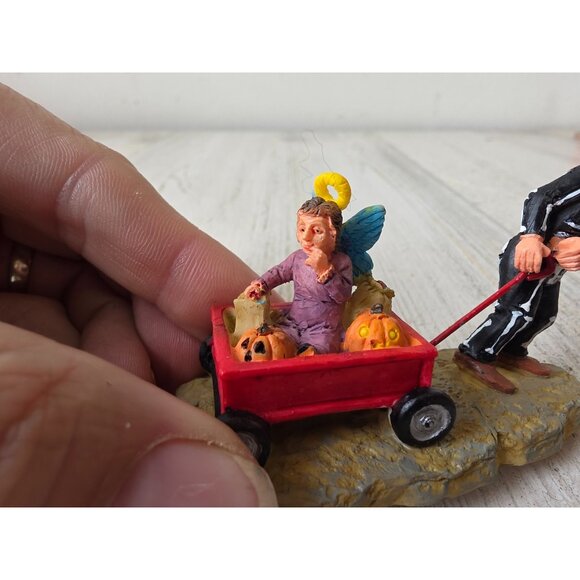 Lemax skeleton wagon shes not heavy sister butterfly trick or treat Halloween pe - Picture 6 of 7